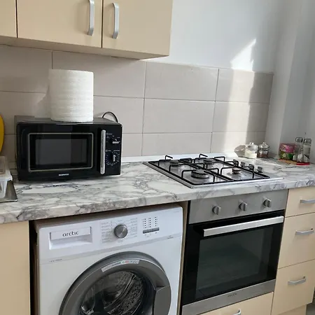 Lägenhet 1 Mega Mall National Arena *