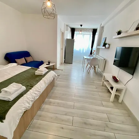 1 Mega Mall National Arena * Boekarest