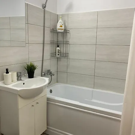 Apartman 1 Mega Mall National Arena *