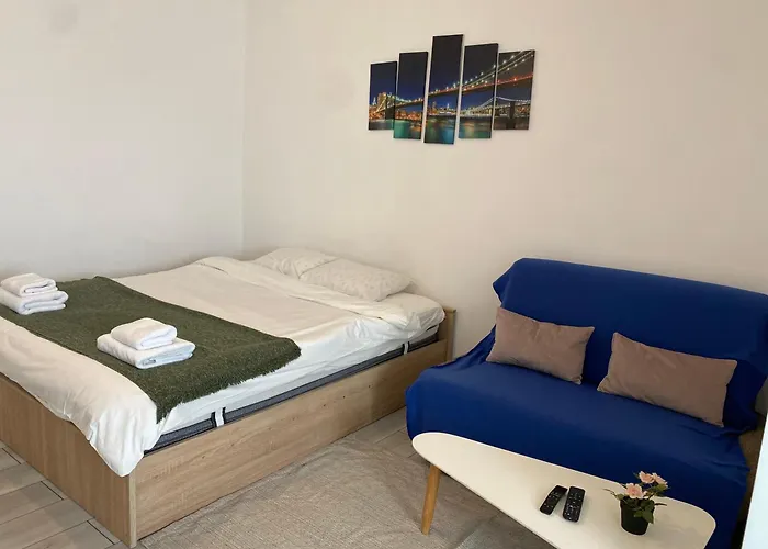 1 Mega Mall National Arena Apartman Bukarest